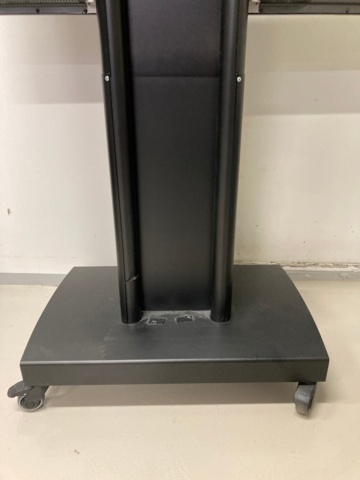 1082394-4 TV-jalusta (+ vanha Panasonic plasmanäyttö) - Ei pohjahintaa