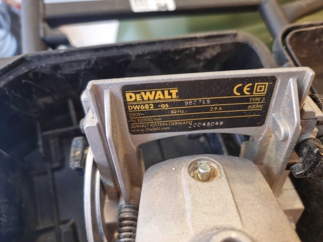 992114-3 Flap cutter Dewalt dw682-qs