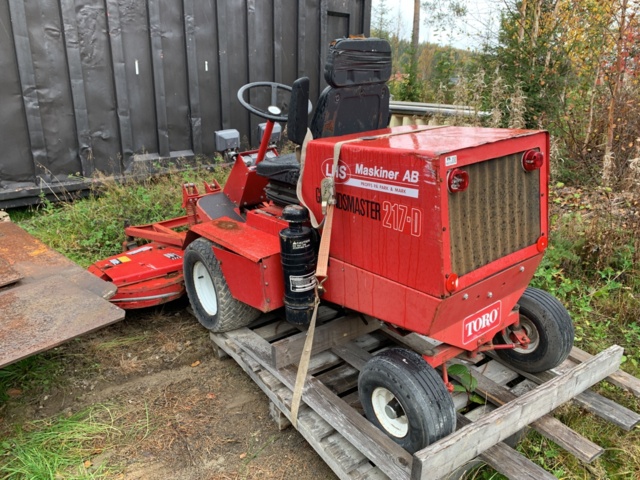 993129-1 Riding mower Toro Groundsmaster 217-D (repair item)