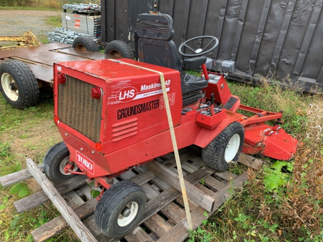 993129-3 Riding mower Toro Groundsmaster 217-D (repair item)