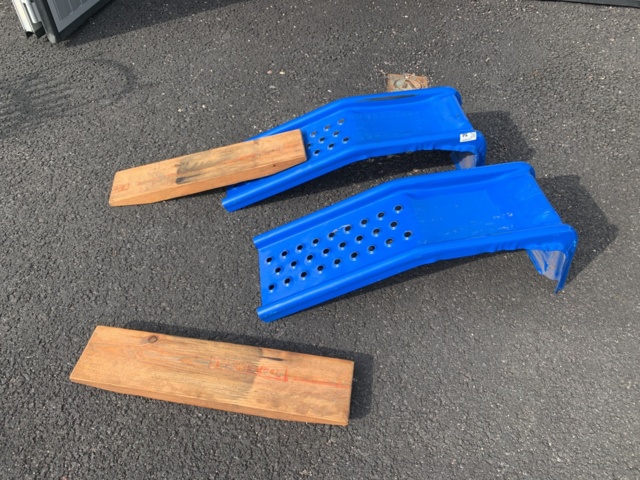 Drive-up ramps Car - PS Auction - We value the future - Largest in net ...