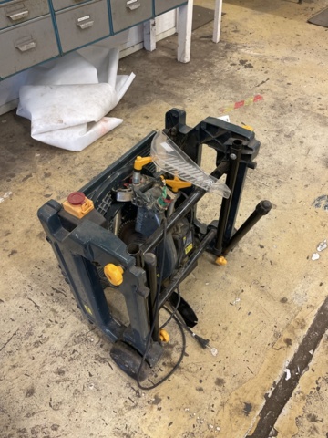 1060234-9 Table circular saw Nutool BT1800