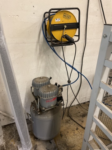 1060236-1 Whispair compressor with hose reel