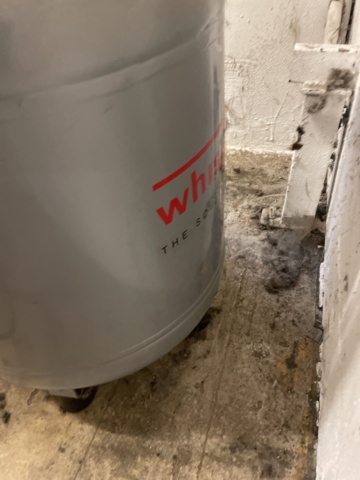 1060236-4 Whispair compressor with hose reel