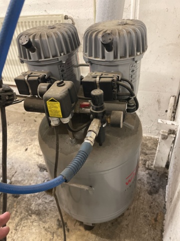 1060236-5 Whispair compressor with hose reel