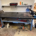 1060263-1 Workbench with vise and grinder