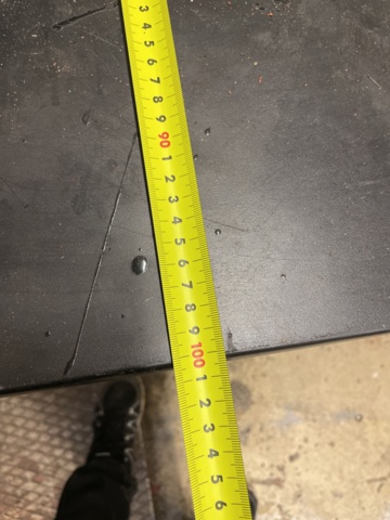 1060263-9 Workbench with vise and grinder