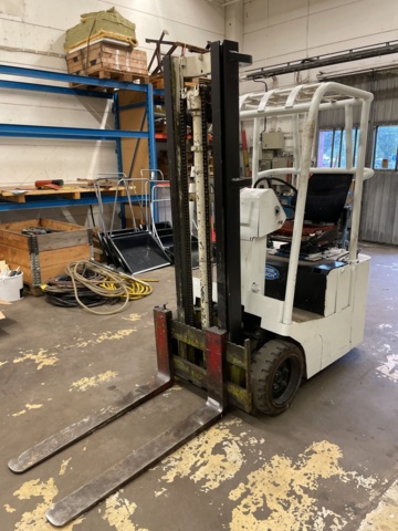 1060223-2 Truck Clark TW25