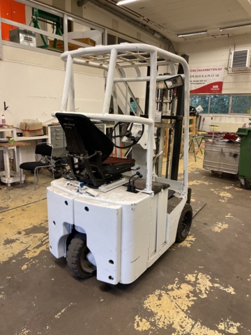 1060223-4 Truck Clark TW25