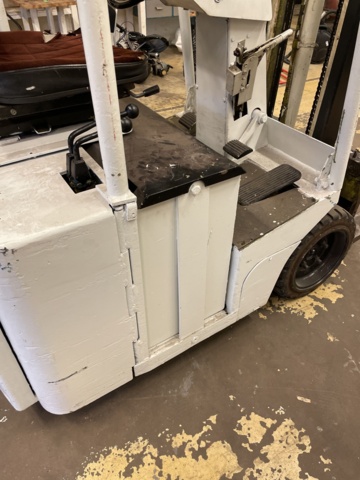 1060223-7 Truck Clark TW25