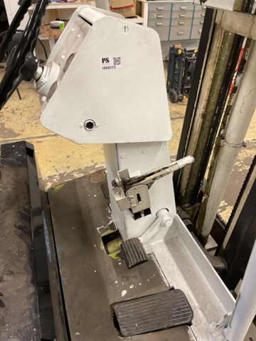 1060223-18 Truck Clark TW25