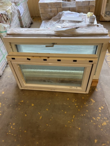 1049613-2 Stool, various windows