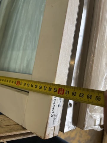 1049613-12 Stool, various windows