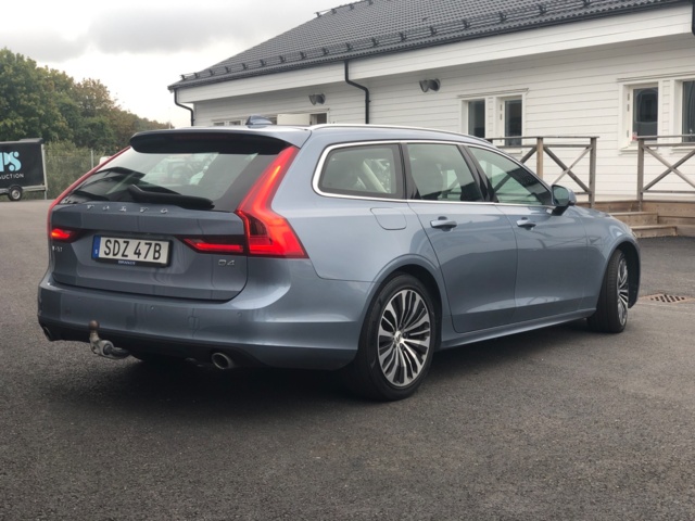 1083980-6 Volvo V90 D4 - 2020