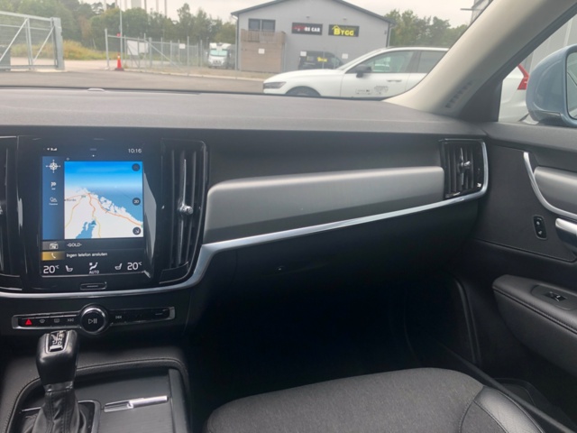 1083980-14 Volvo V90 D4 - 2020