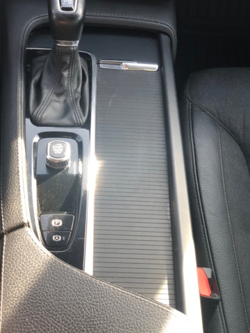 1083980-24 Volvo V90 D4 - 2020