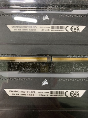 1054522-2 3 pcs Ram memories Corsair Vengeance