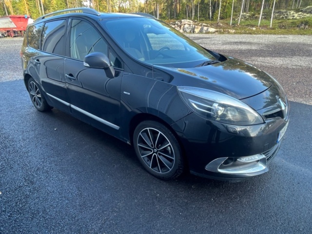 1081706-8 Renault Grand Scenic 1.5 dCi - 2013