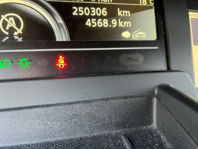 1081706-35 Renault Grand Scenic 1.5 dCi - 2013