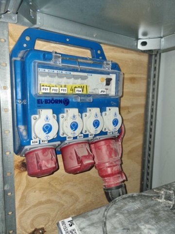 992154-7 8 foot container