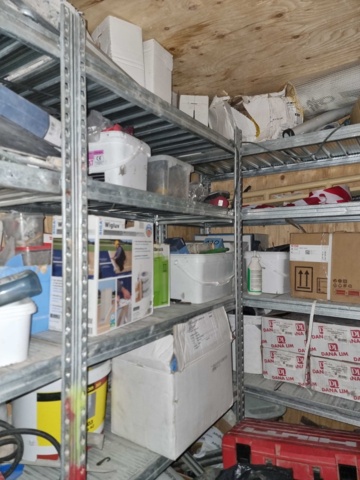 992168-10 8 foot container incl. tools, etc