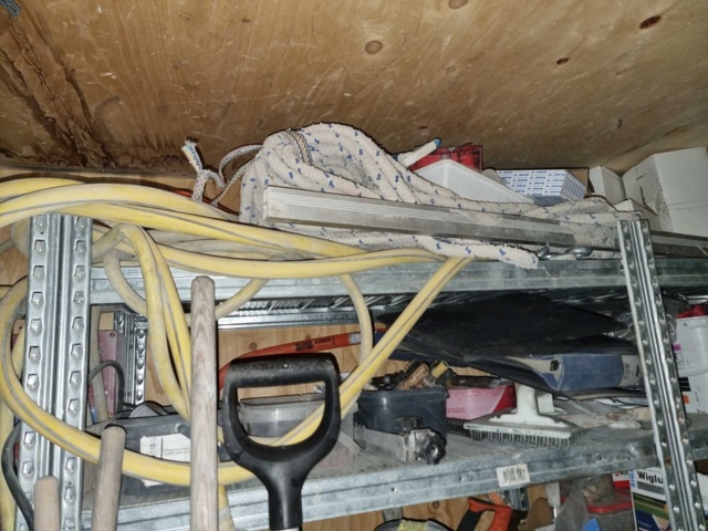 992168-16 8 foot container incl. tools, etc