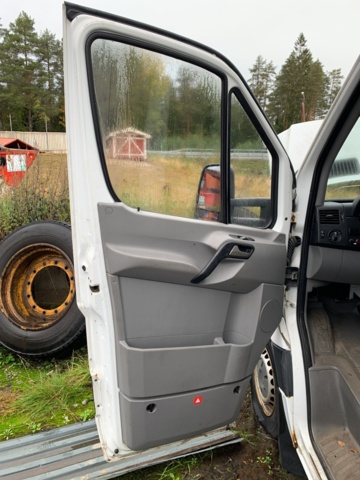 993141-14 Mercedes-Benz Sprinter 315 CDI volume cabinet -2007 (repair object)