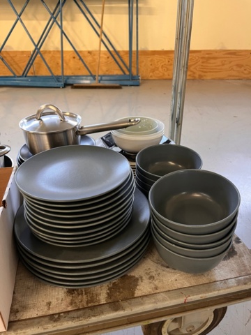 1101747-3 Various mixed kitchen utensils