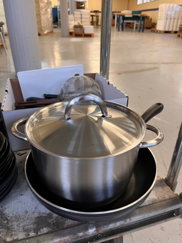 1101747-7 Various mixed kitchen utensils