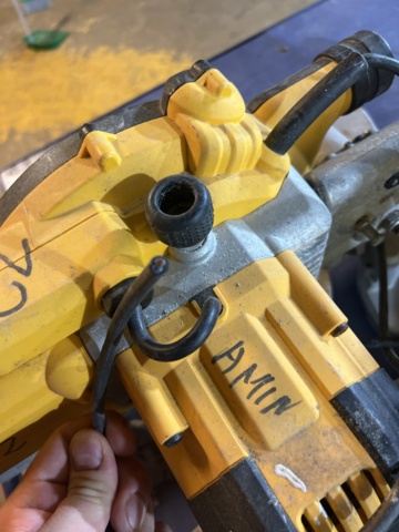 1050341-5 DeWalt 2-piece cut/groove saw defective