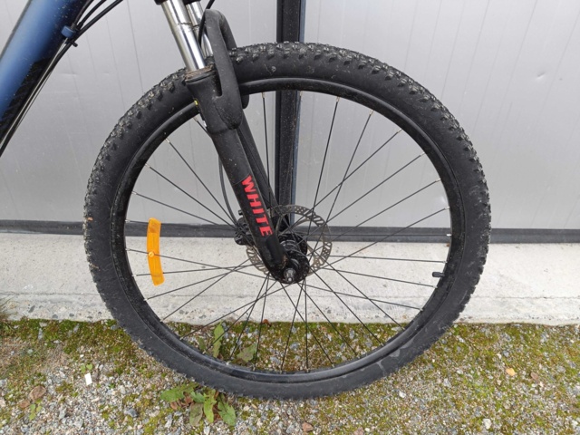 929351-3 Men's bike White Trainer