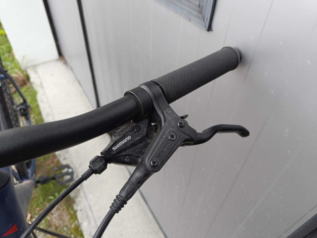 929351-11 Men's bike White Trainer