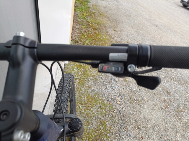 929351-13 Men's bike White Trainer