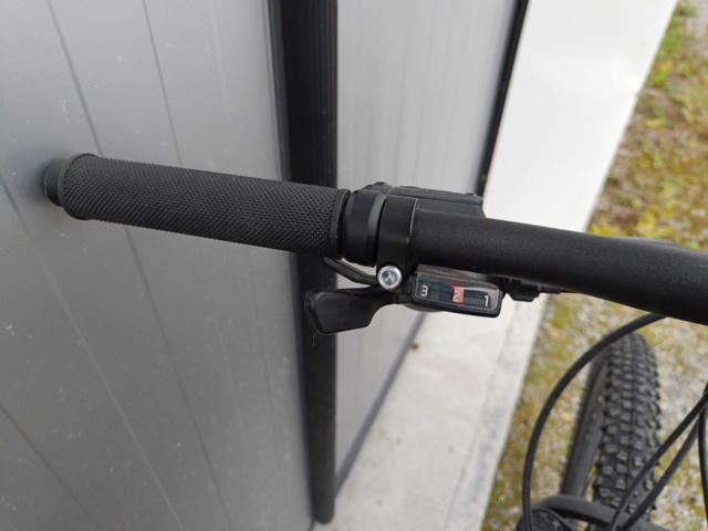 929351-14 Men's bike White Trainer