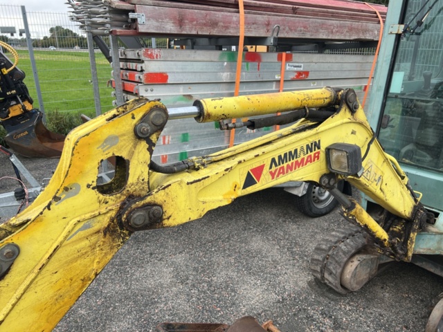 1050344-10 Crawler excavator Yanmar B15-3 -2006