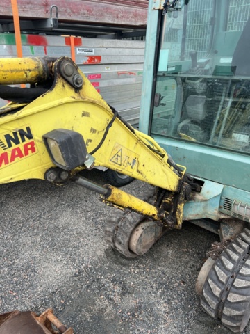 1050344-11 Crawler excavator Yanmar B15-3 -2006