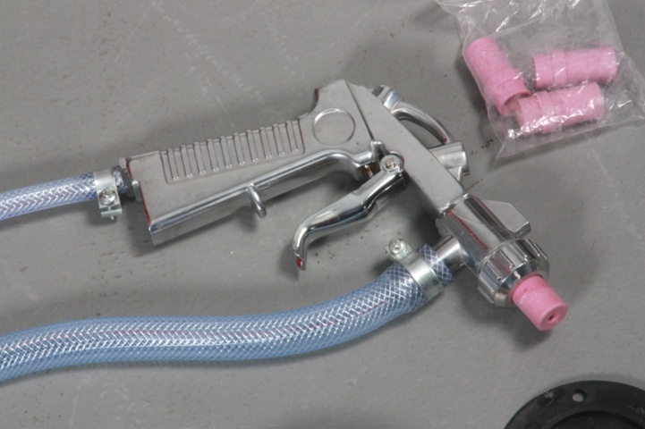 1102242-6 Blasting cabinet