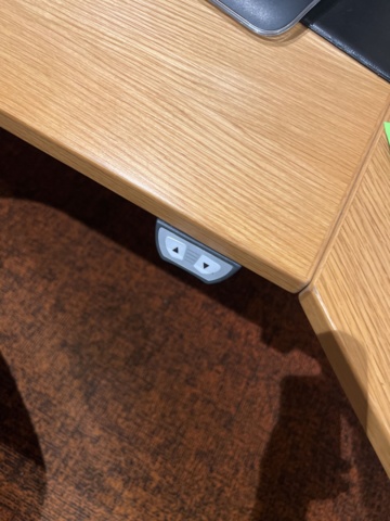 919699-6 Electric desks, office chairs, lamps, lamps, etc