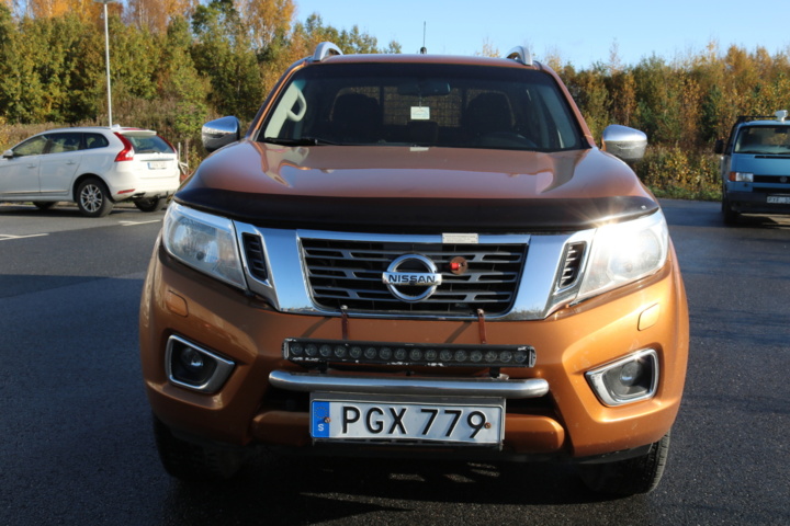 998808-2 Nissan Navara Double Cab 2.3 dCi 4WD - 2016