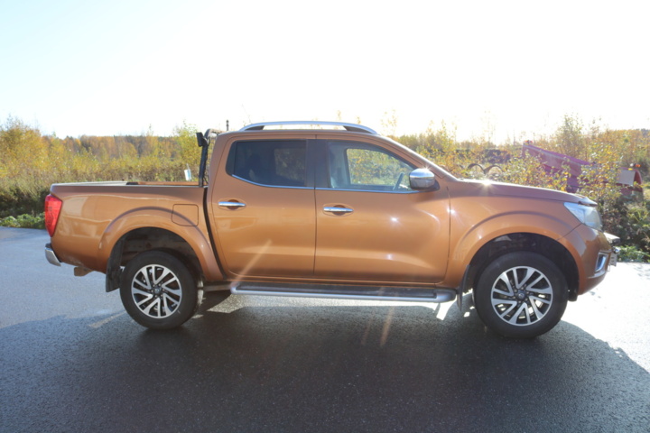 998808-4 Nissan Navara Double Cab 2.3 dCi 4WD - 2016