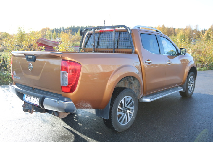 998808-5 Nissan Navara Double Cab 2.3 dCi 4WD - 2016