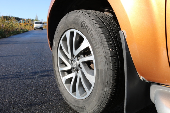 998808-21 Nissan Navara Double Cab 2.3 dCi 4WD - 2016