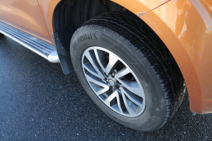 998808-39 Nissan Navara Double Cab 2.3 dCi 4WD - 2016