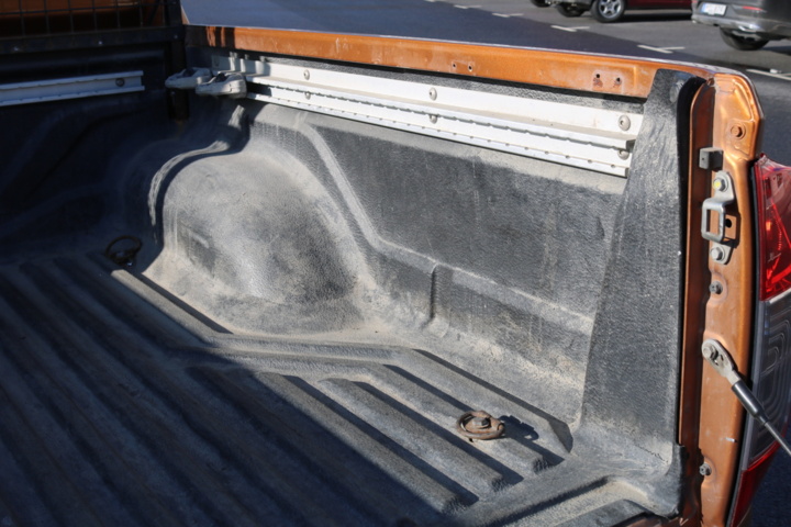 998808-62 Nissan Navara Double Cab 2.3 dCi 4WD - 2016