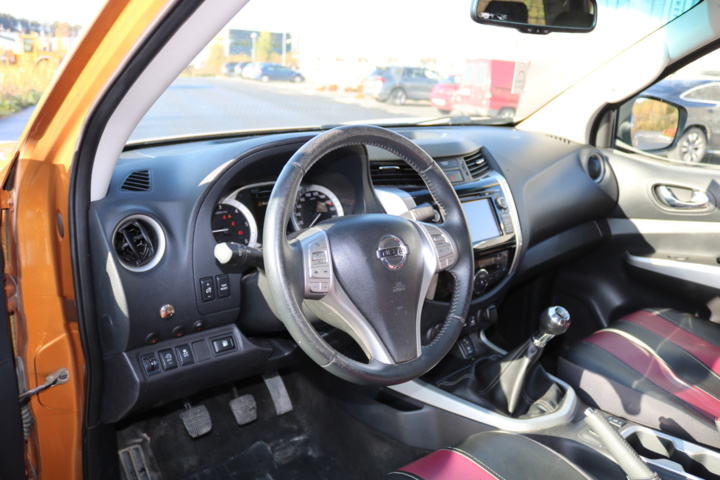 998808-72 Nissan Navara Double Cab 2.3 dCi 4WD - 2016