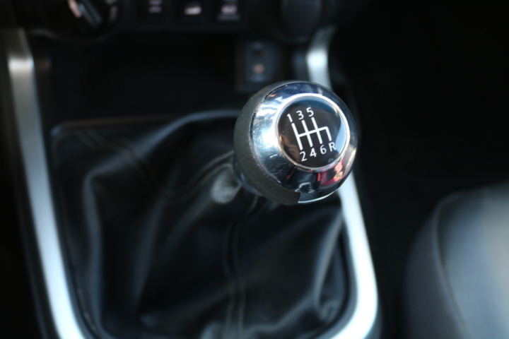 998808-89 Nissan Navara Double Cab 2.3 dCi 4WD - 2016