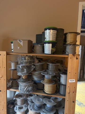 919709-4 Stock of floor mats, welding wire, parquet flooring, tools and accessories