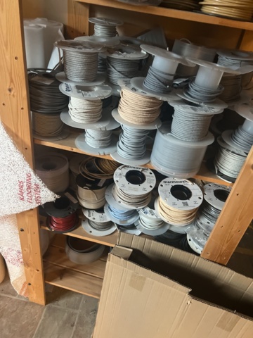 919709-6 Stock of floor mats, welding wire, parquet flooring, tools and accessories