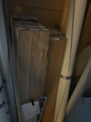 919709-10 Stock of floor mats, welding wire, parquet flooring, tools and accessories