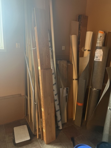 919709-11 Stock of floor mats, welding wire, parquet flooring, tools and accessories